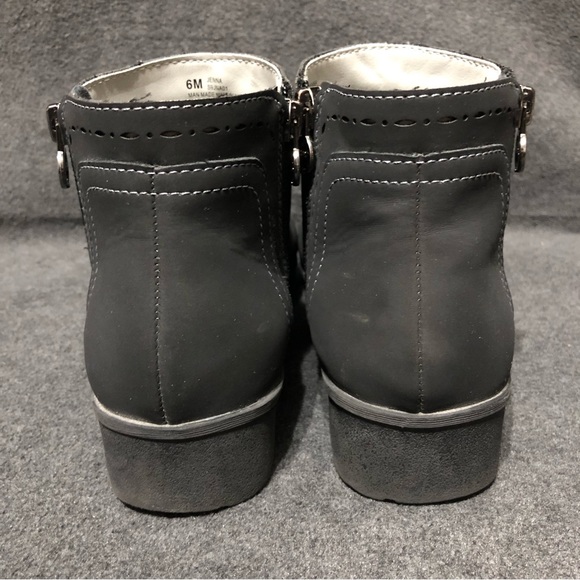 JSport Jenna Women Size 6 Bootie Ankle Boot Black Zip Up All Weather - Picture 4 of 10